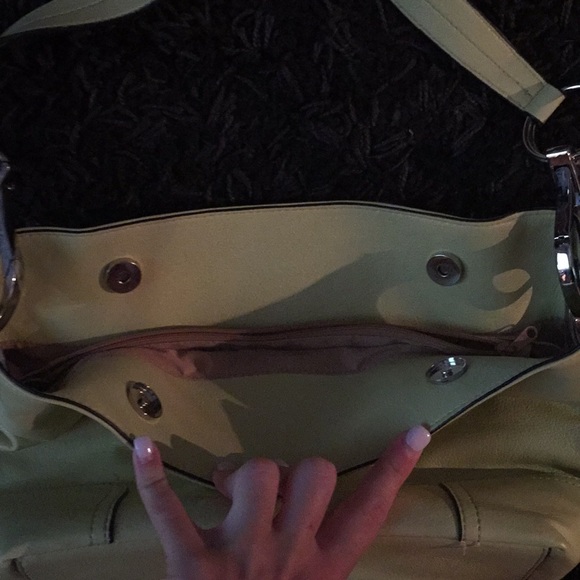 Yellow leather purse - Picture 3 of 5